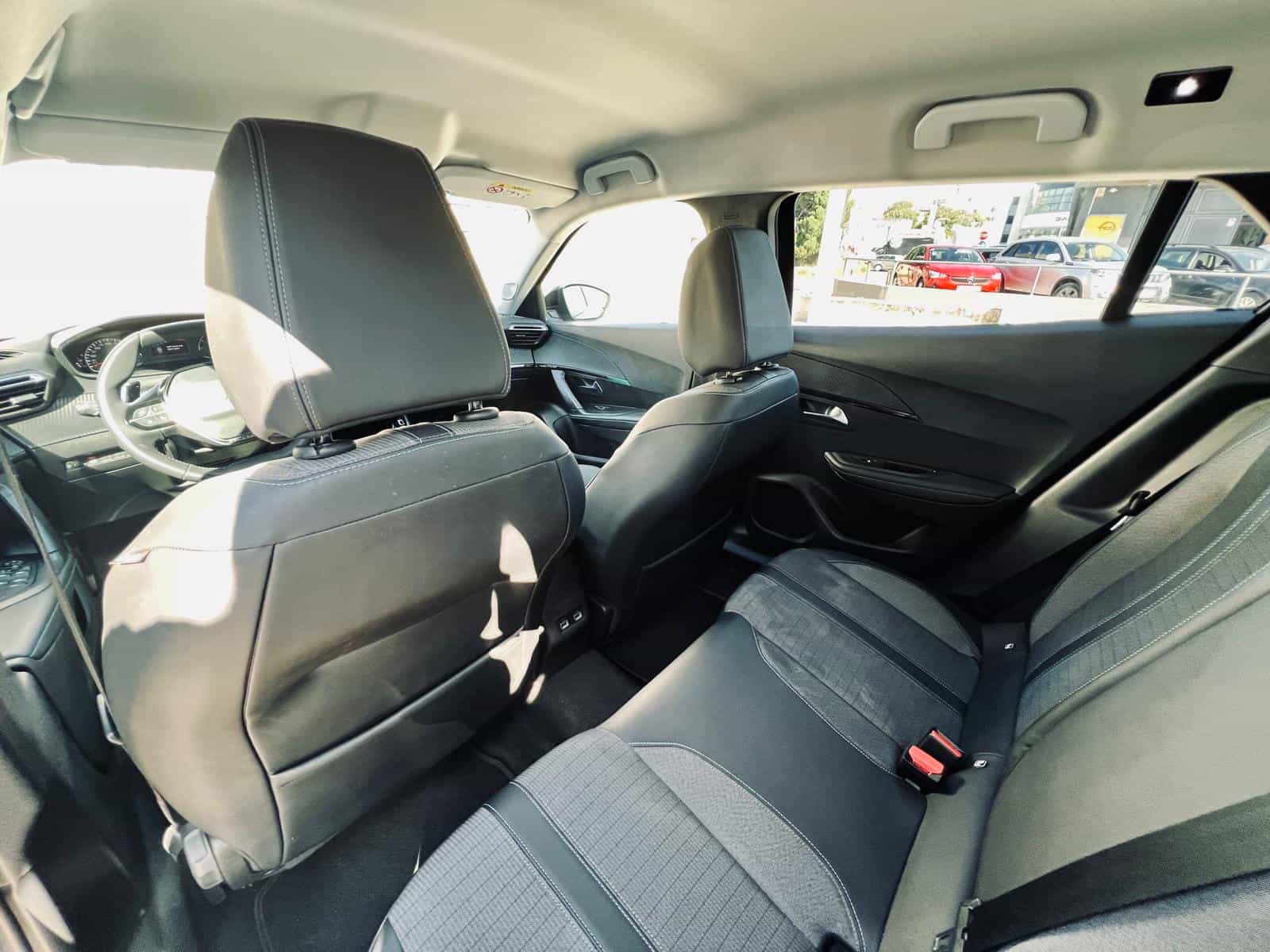 Peugeot 2008 1,2 | AUT.