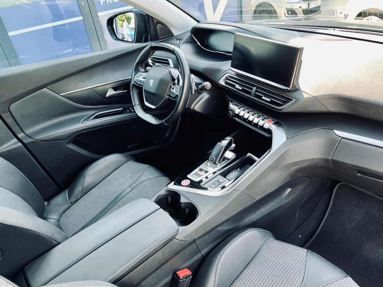 Peugeot 5008 1,5 BlueHDI AUT.