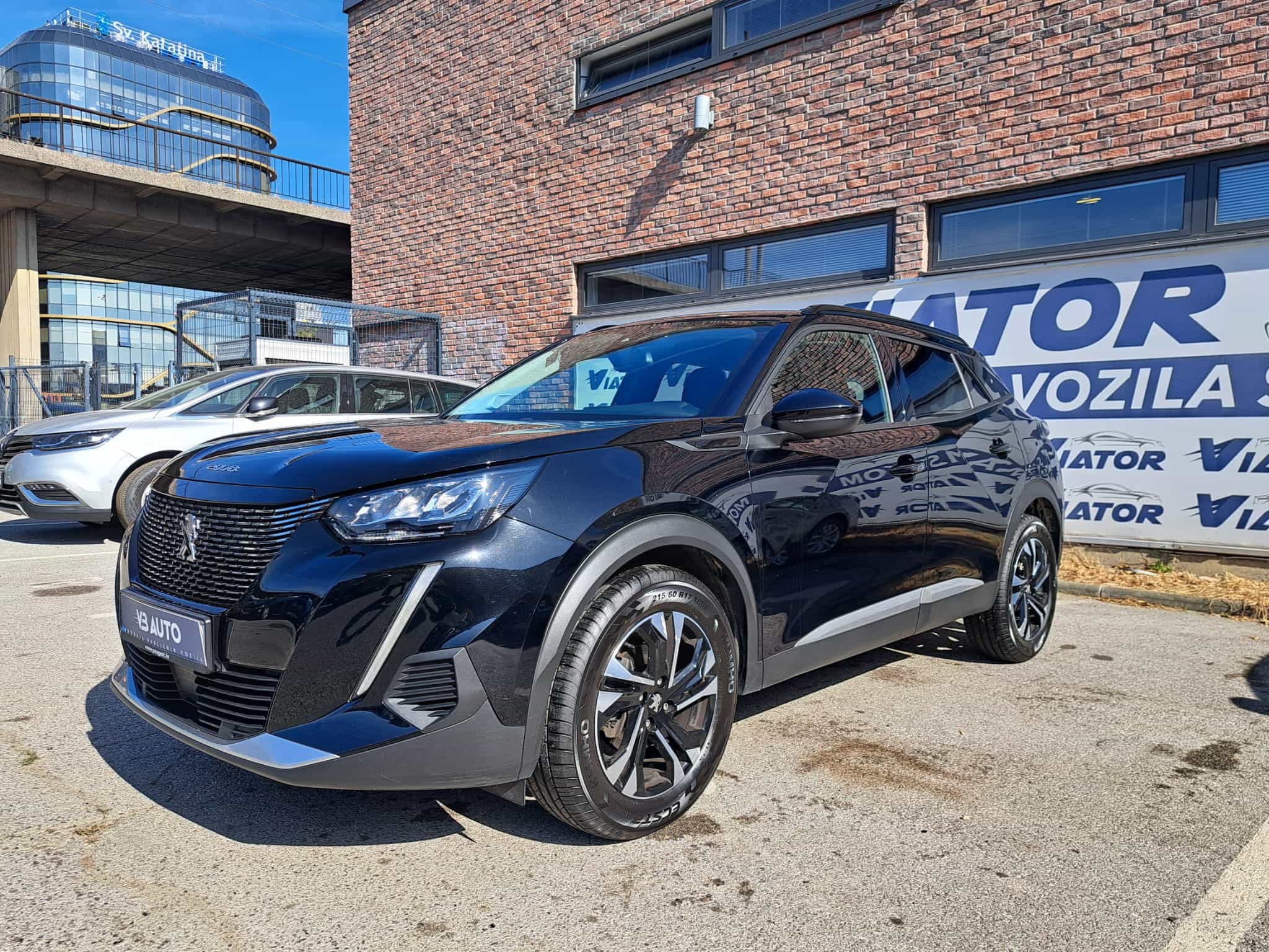 Peugeot 2008 1,2 | AUT.