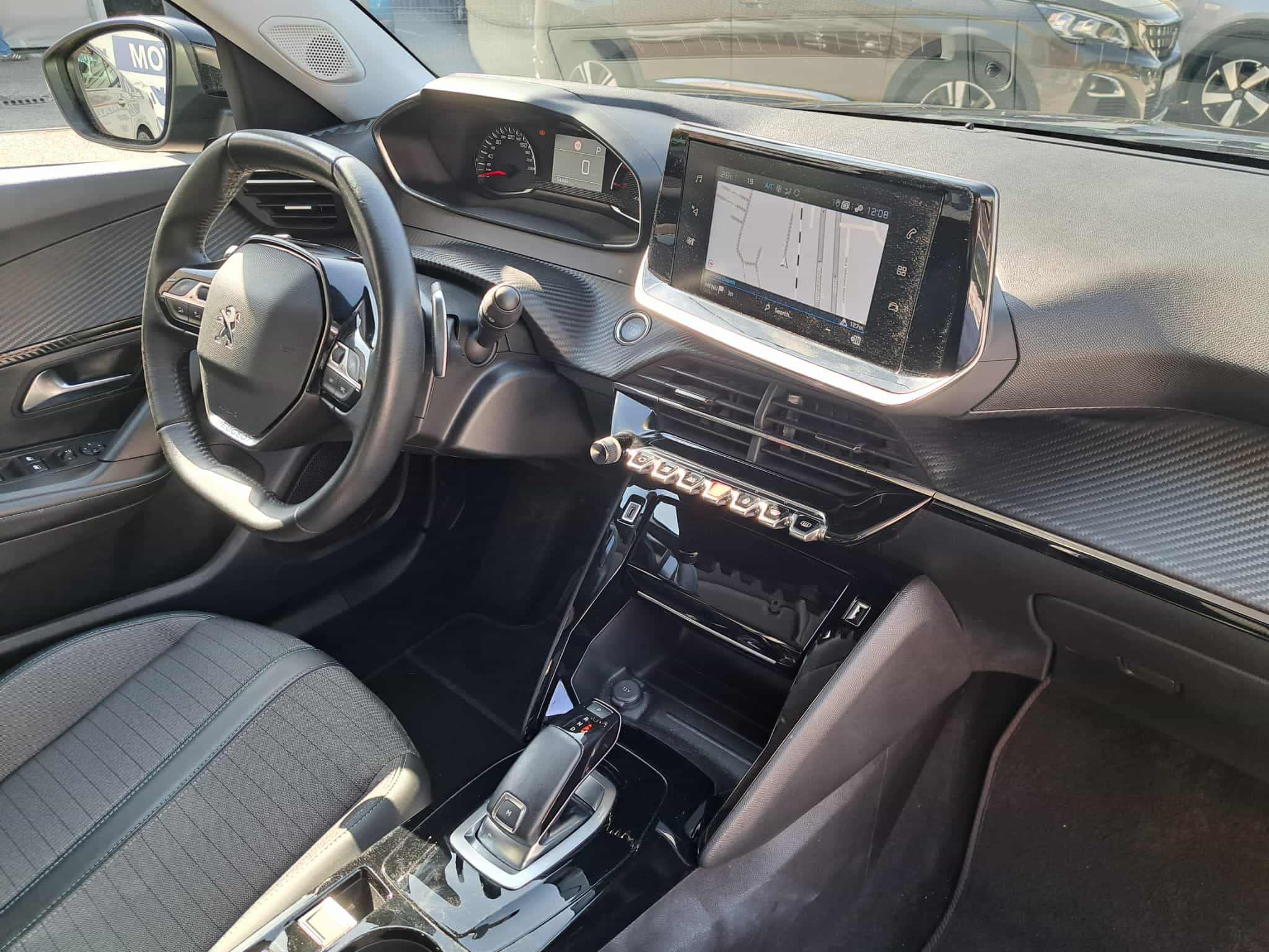Peugeot 2008 1,2 | AUT.