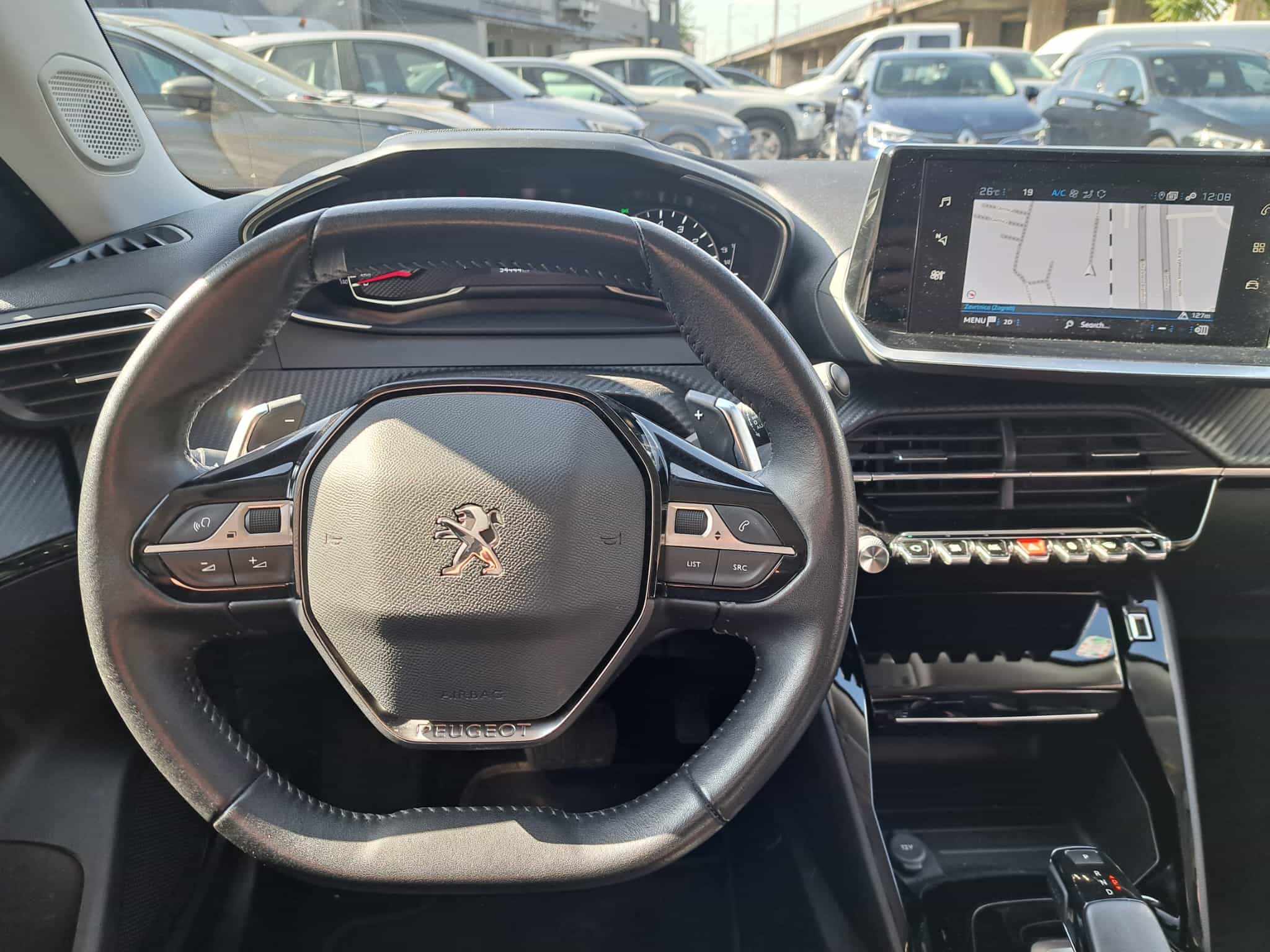 Peugeot 2008 1,2 | AUT.