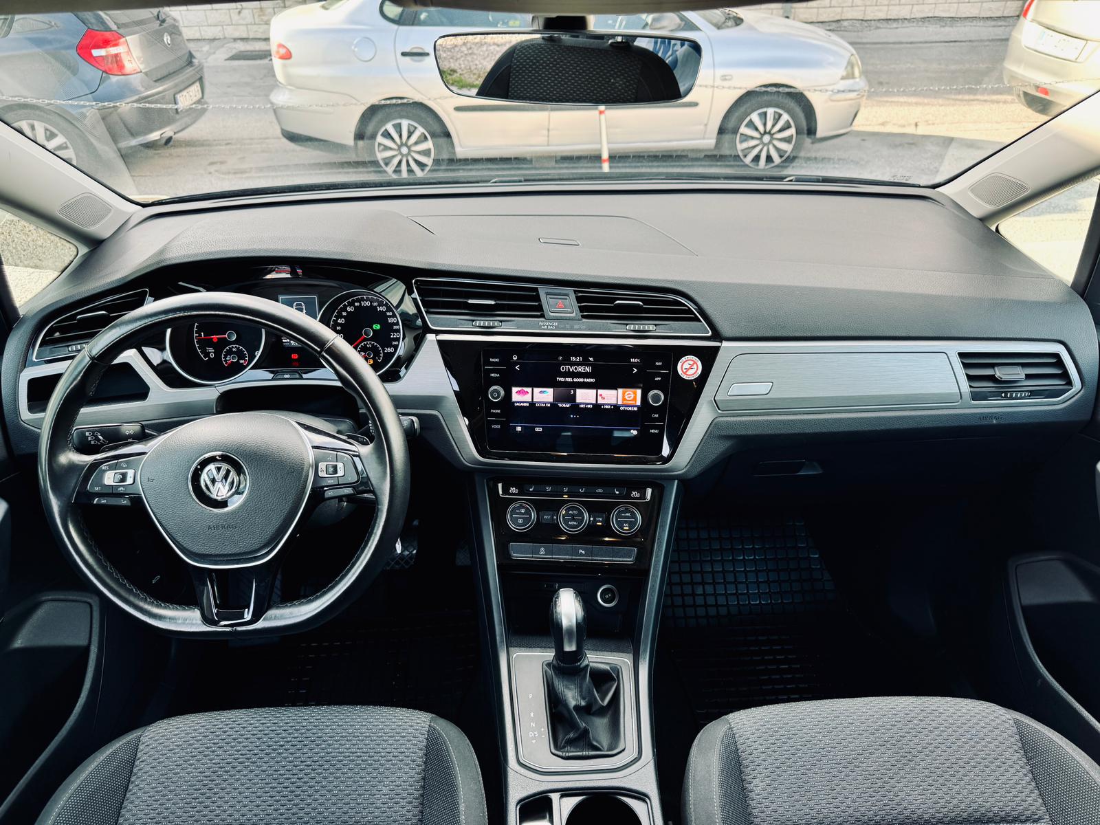 VW Touran 2.0 TDI | AUT R-line