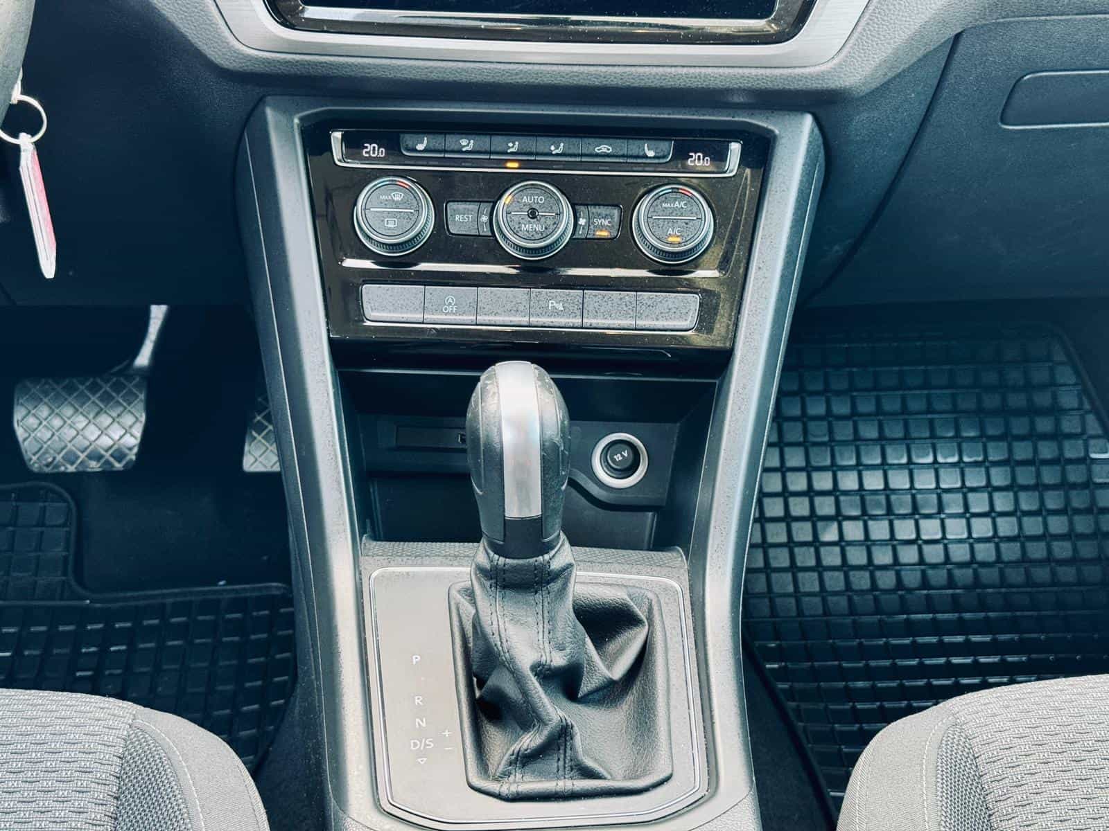 VW Touran 2.0 TDI | AUT R-line