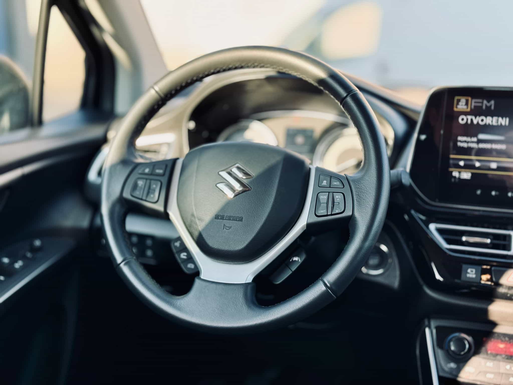 Suzuki SX4 S-Cross 1,4 / Hybrid