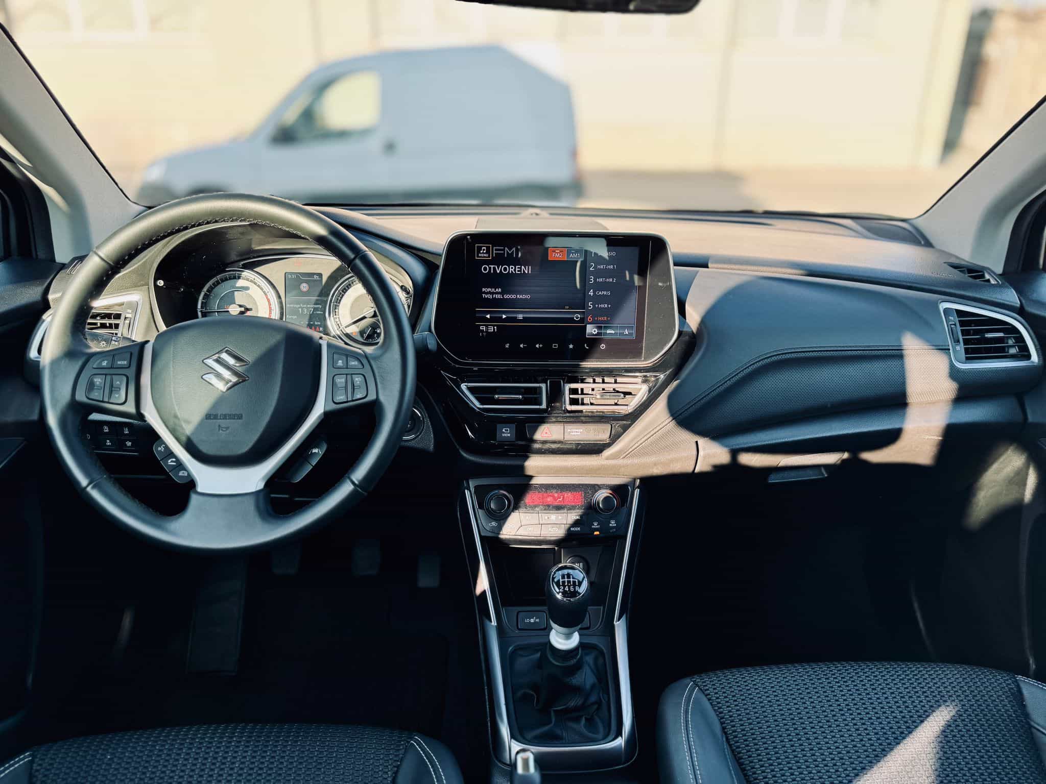 Suzuki SX4 S-Cross 1,4 / Hybrid