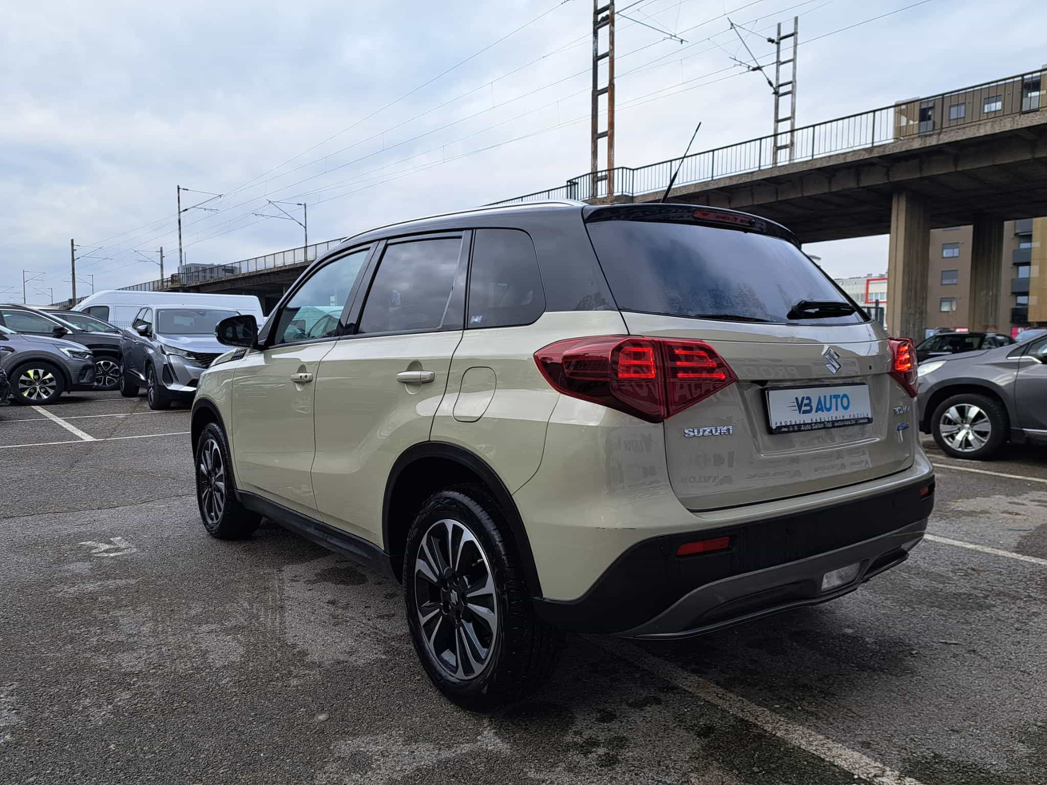 Suzuki Vitara 1,4 Elegance / Hybrid