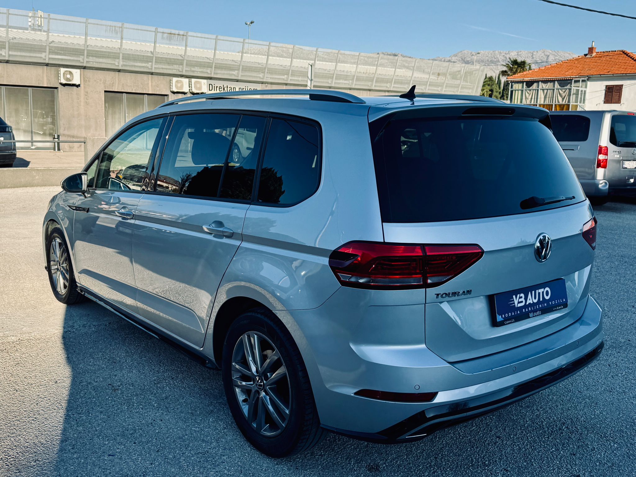 Volkswagen Touran 2.0 TDI | R-Line AUT.