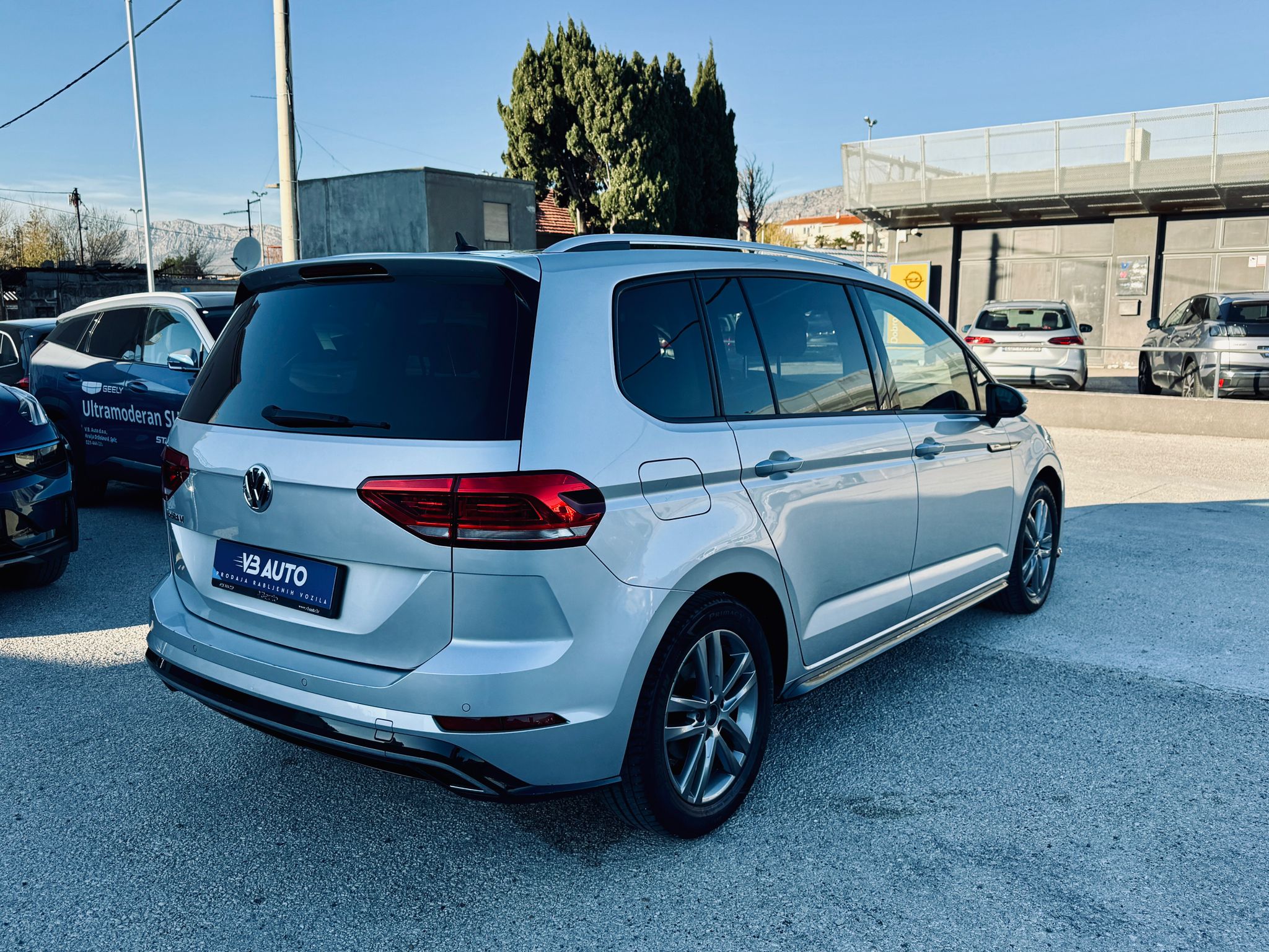 Volkswagen Touran 2.0 TDI | R-Line AUT.