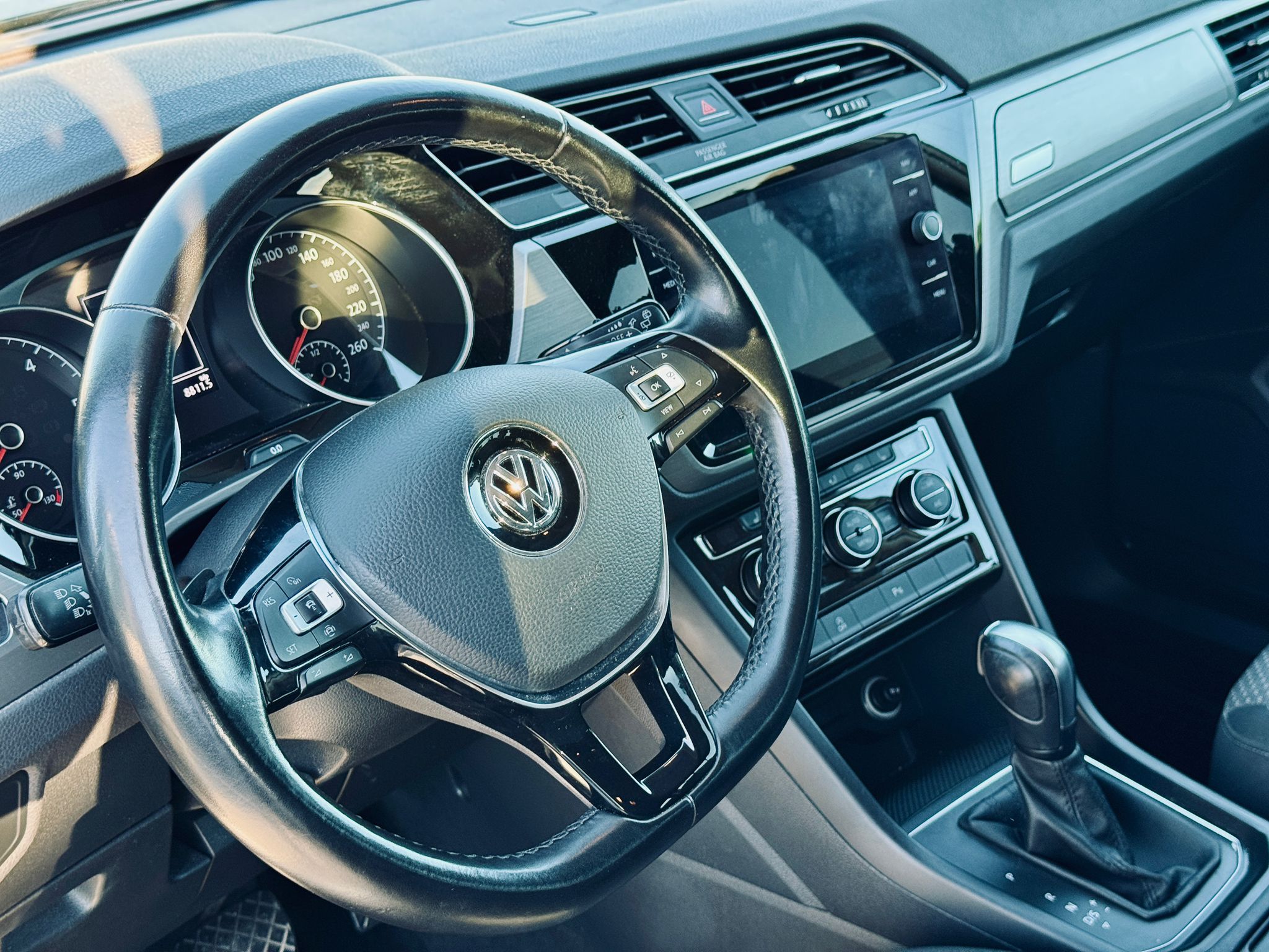 Volkswagen Touran 2.0 TDI | R-Line AUT.