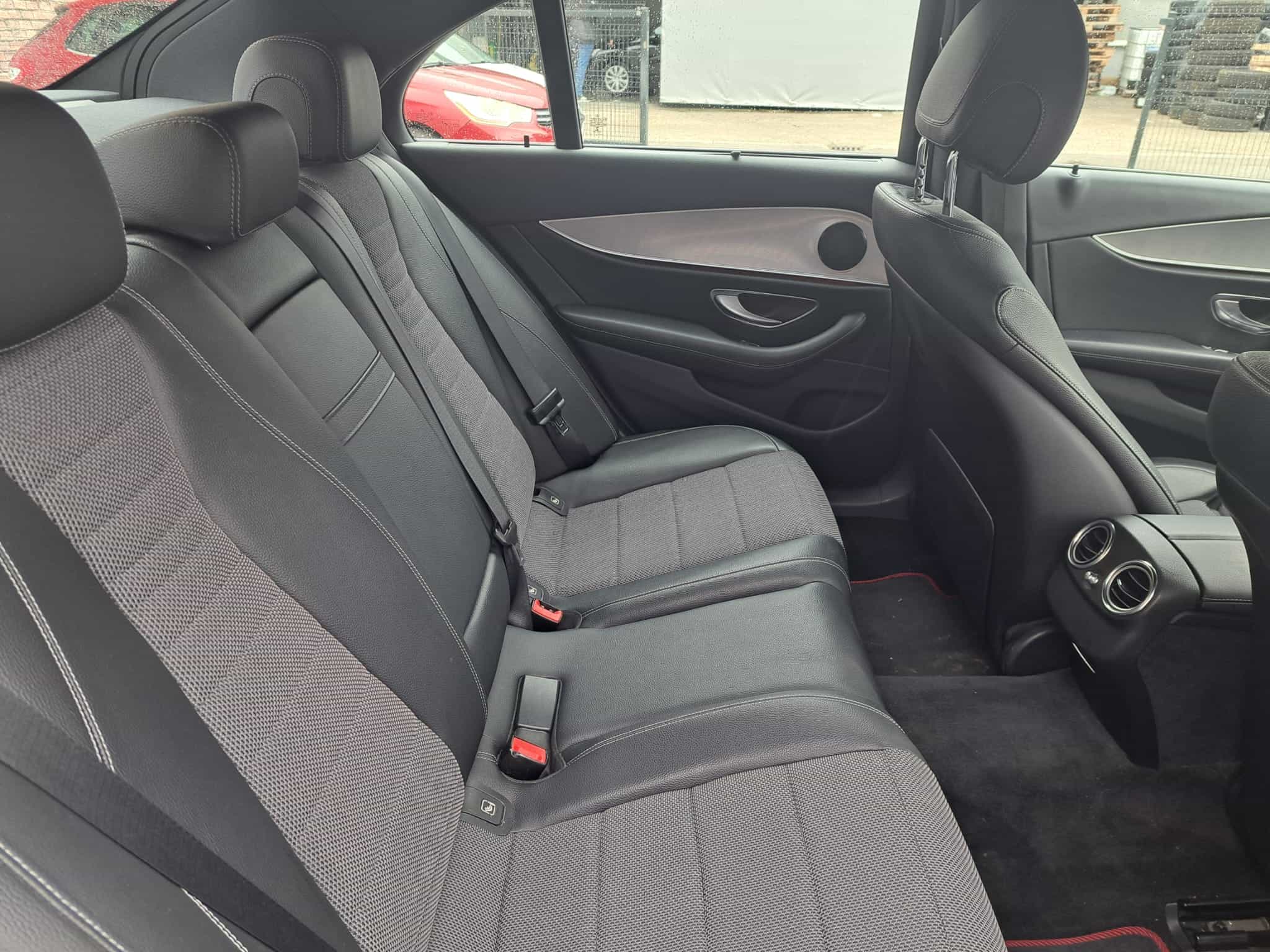 Mercedes-Benz E-klasa 220 D | AUT.