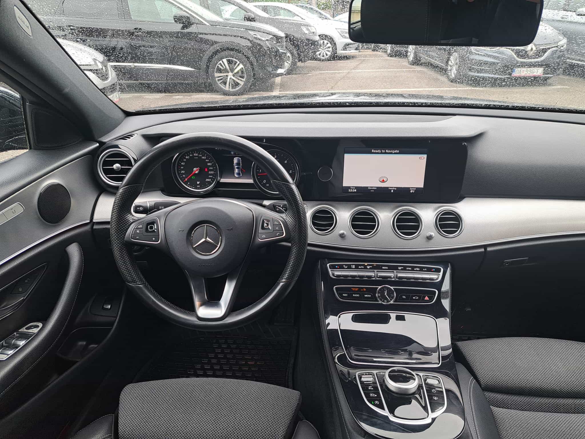 Mercedes-Benz E-klasa 220 D | AUT.