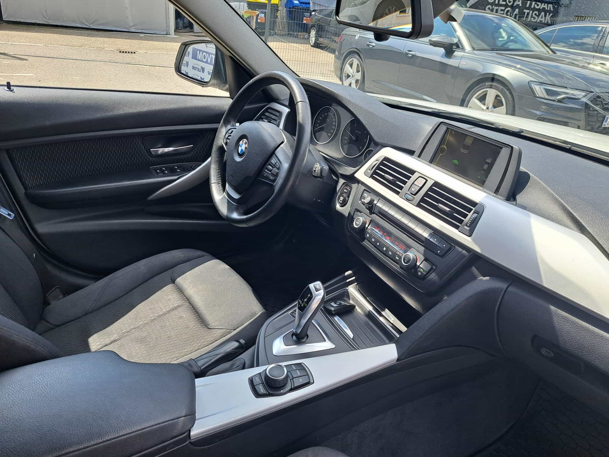 BMW 316D AT