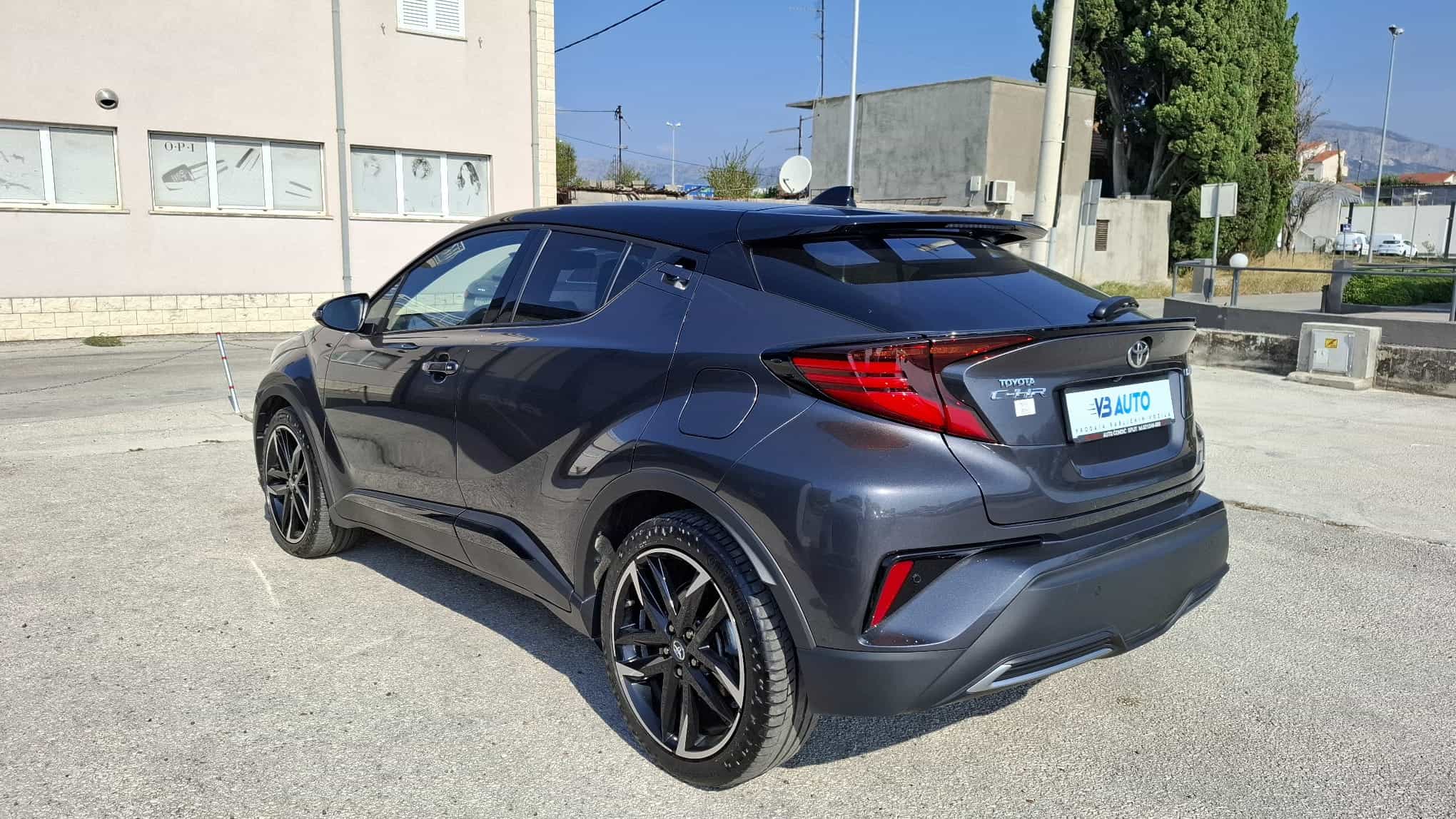 Toyota C-HR 1,8 AUT. | GR