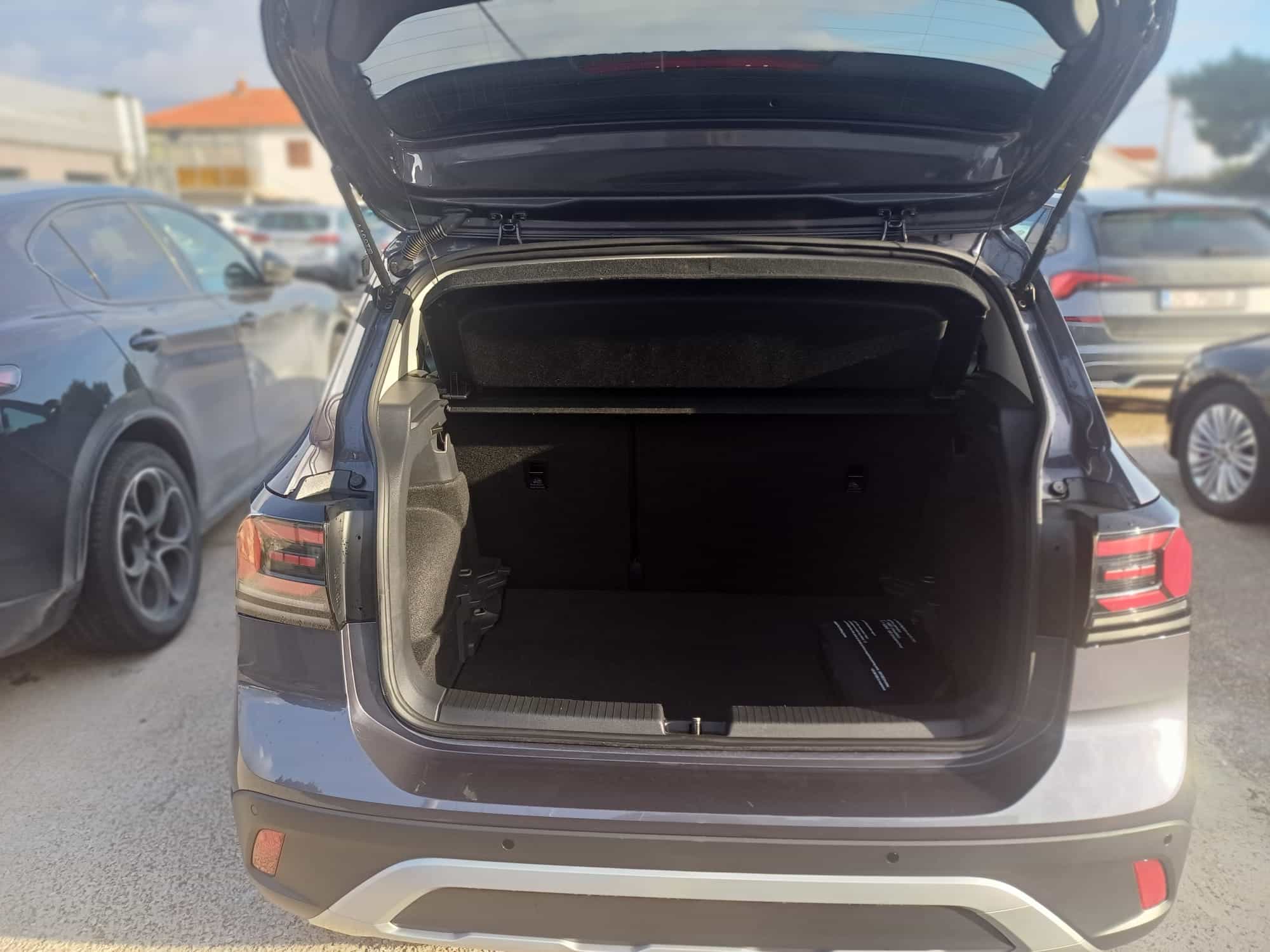 VW T-Cross 1,0 TSI | HR | SERVISNA | JAMSTVO |