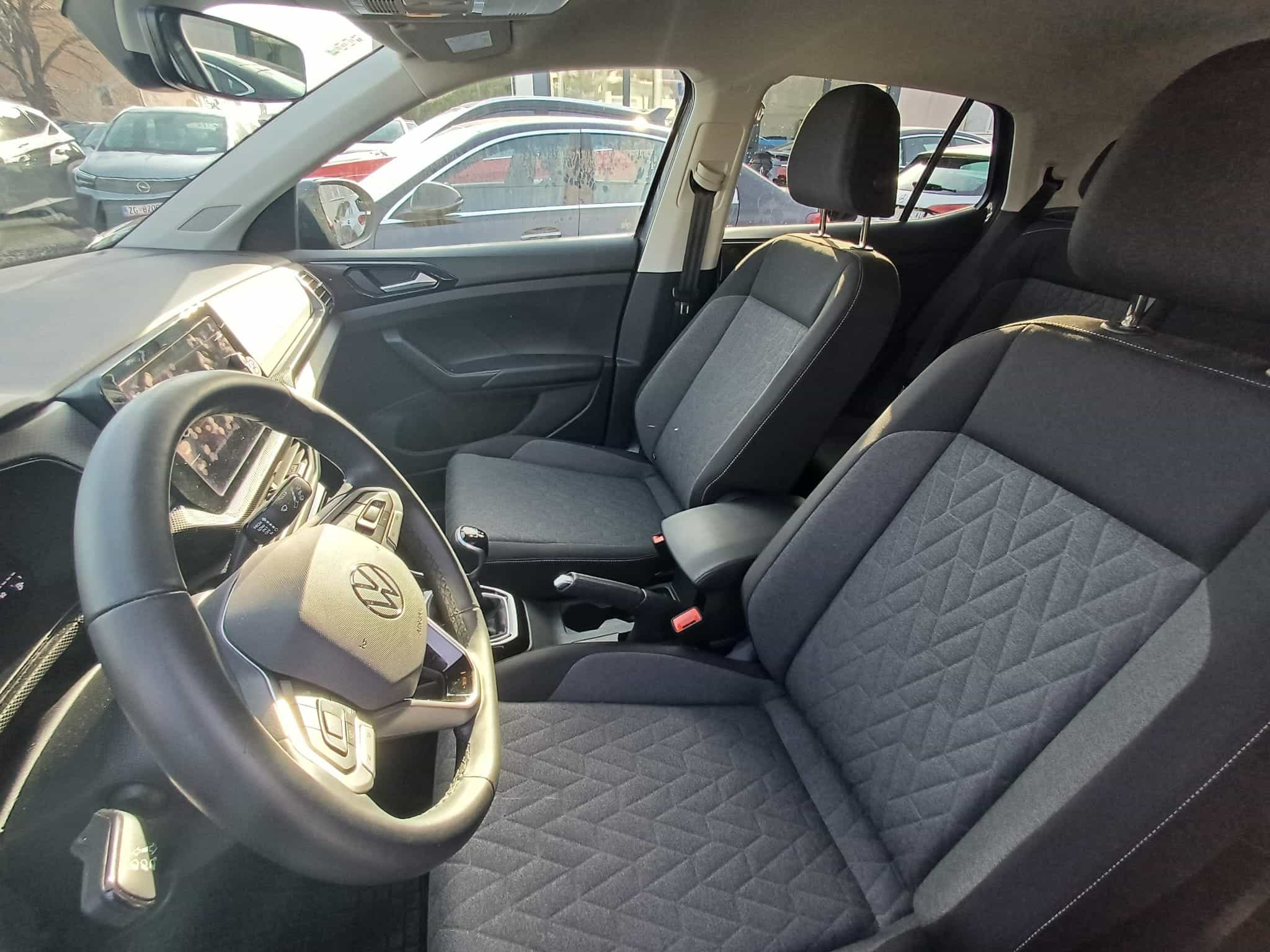 VW T-Cross 1,0 TSI | HR | SERVISNA | JAMSTVO |