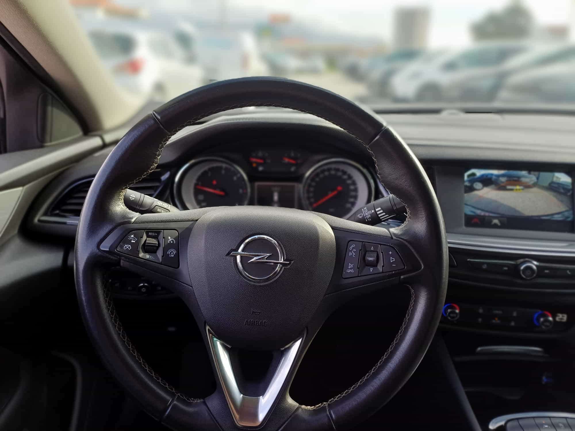 Opel Insignia 1,6 CDTI AUT. / HRV.