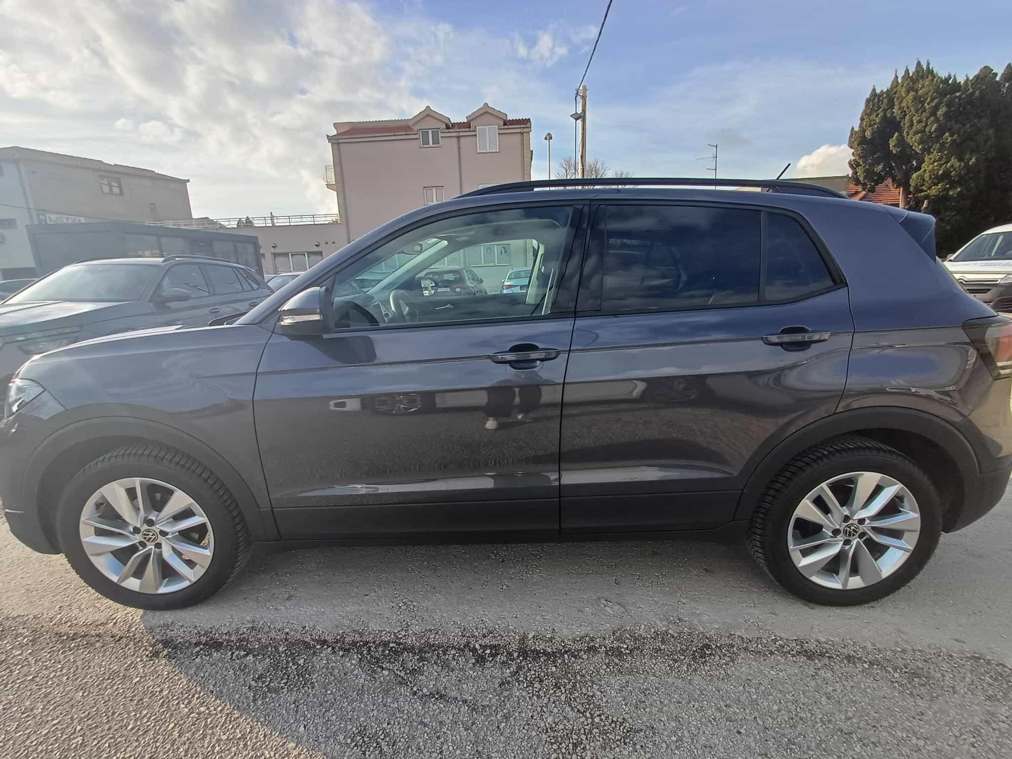 VW T-Cross 1,0 TSI | HR | SERVISNA | JAMSTVO |