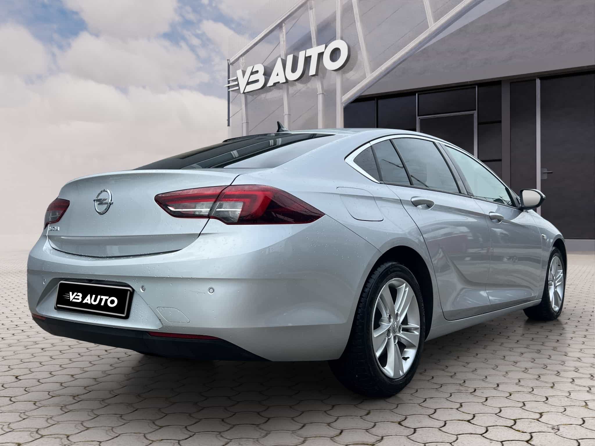 AKCIJA !!! Opel Insignia 1,6 CDTI | HR | SERVISNA | JAMSTVO |