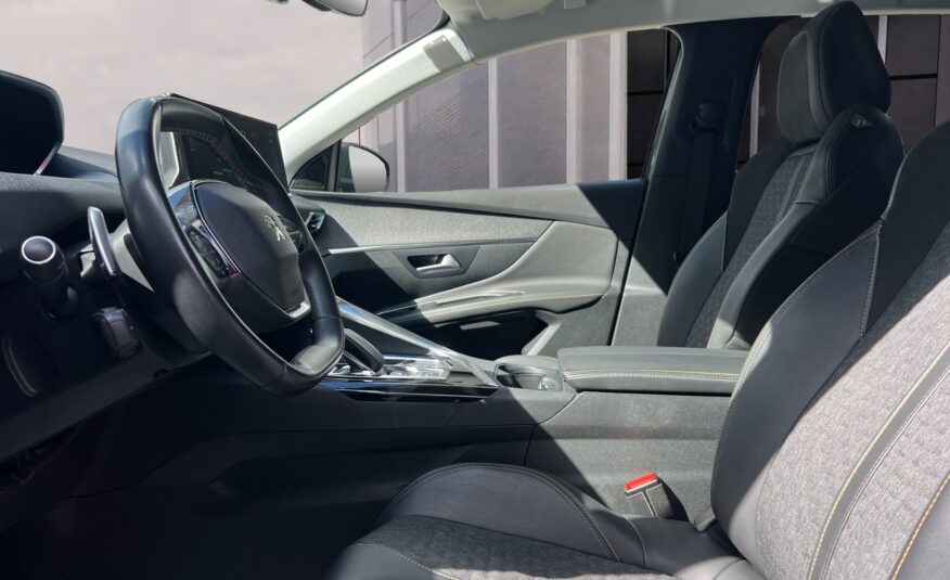 Peugeot 3008 ROADTRIP Hybrid 225 e-EAT8 | HR | SERVISNA | JAMSTVO