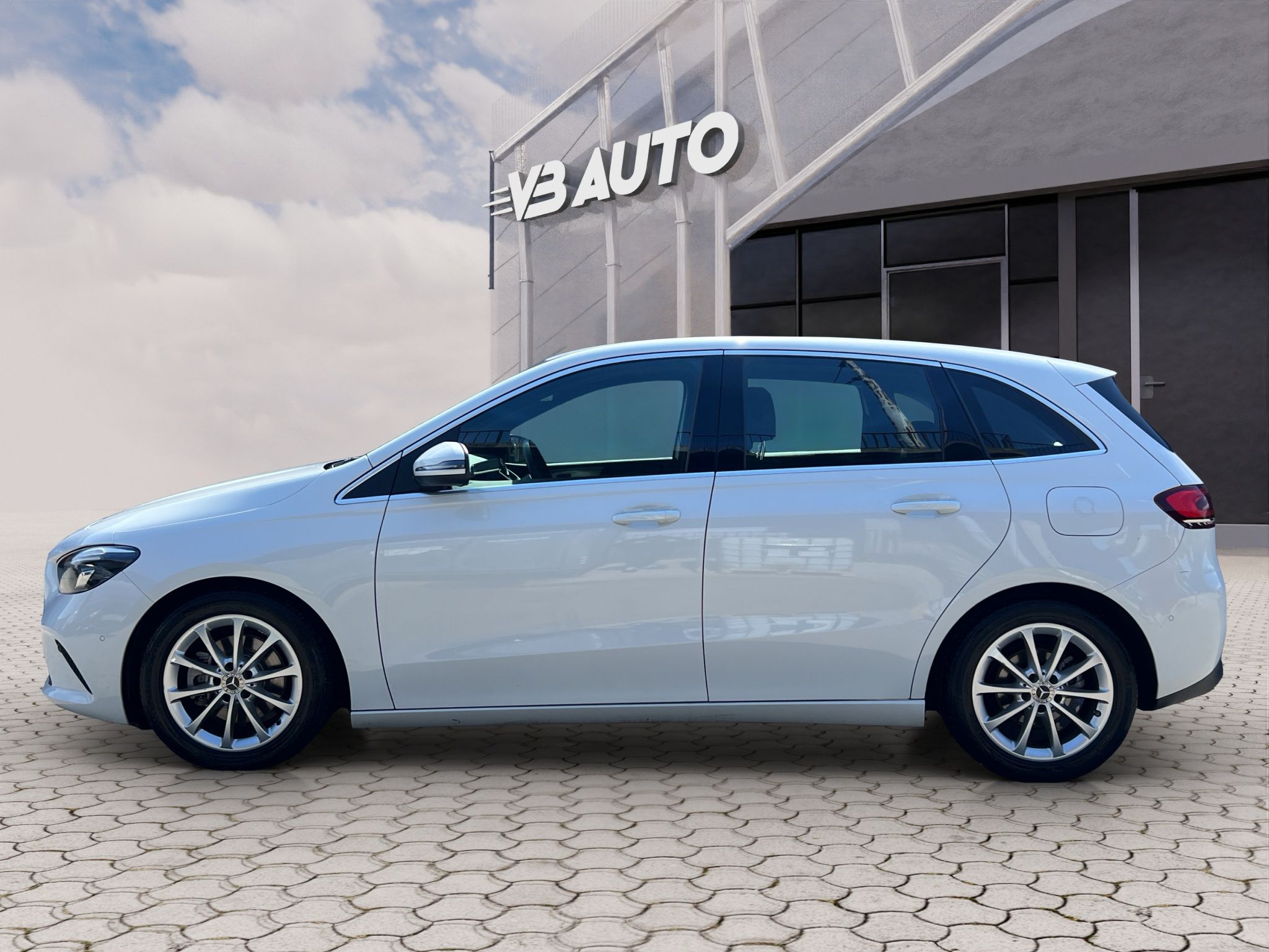 Mercedes-Benz B-klasa 200D AUT. | HR | SERVISNA | JAMSTVO