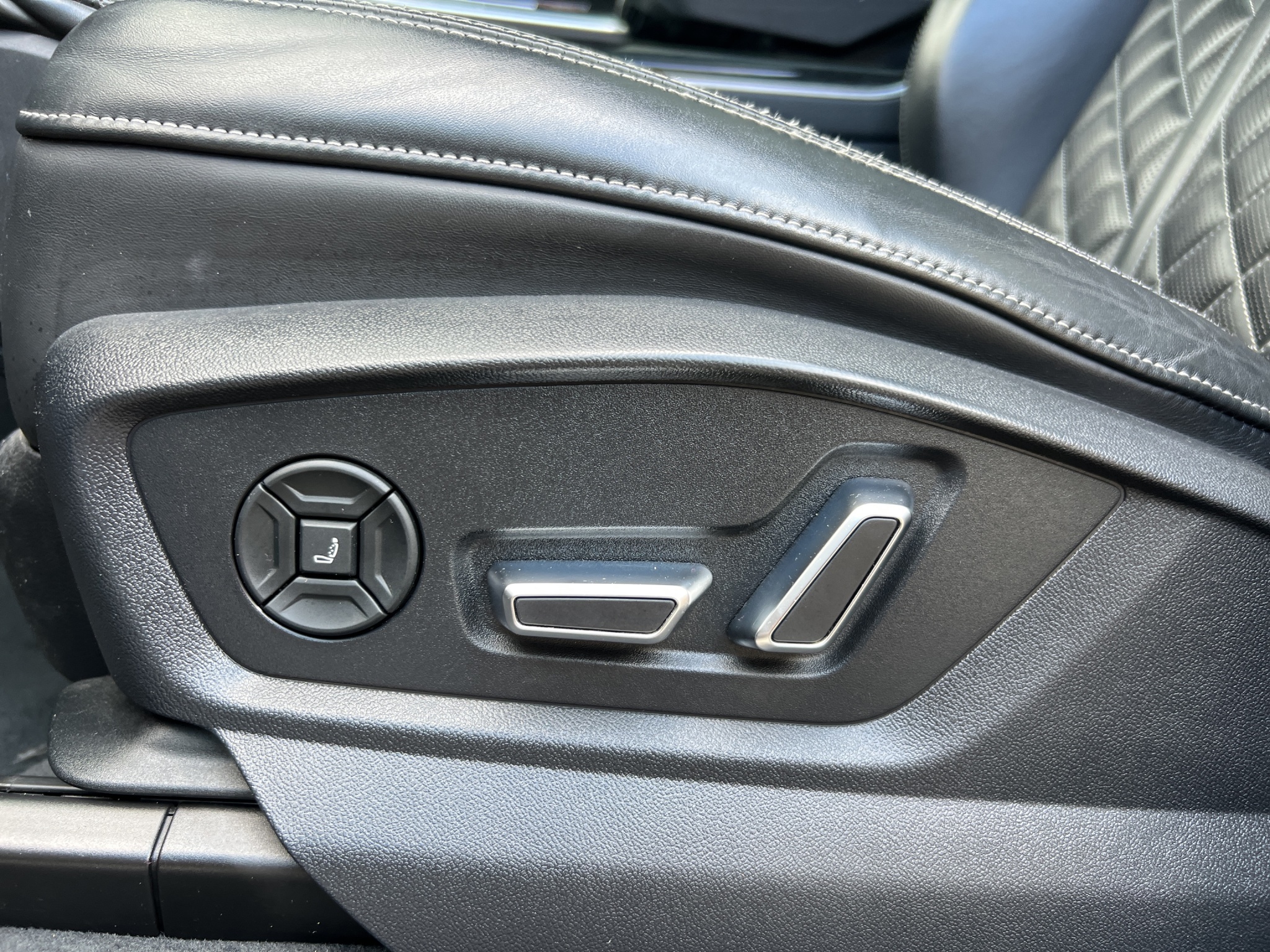 Audi Q8 5,0 TDI AUT HR| SERVISNA | JAMSTVO |