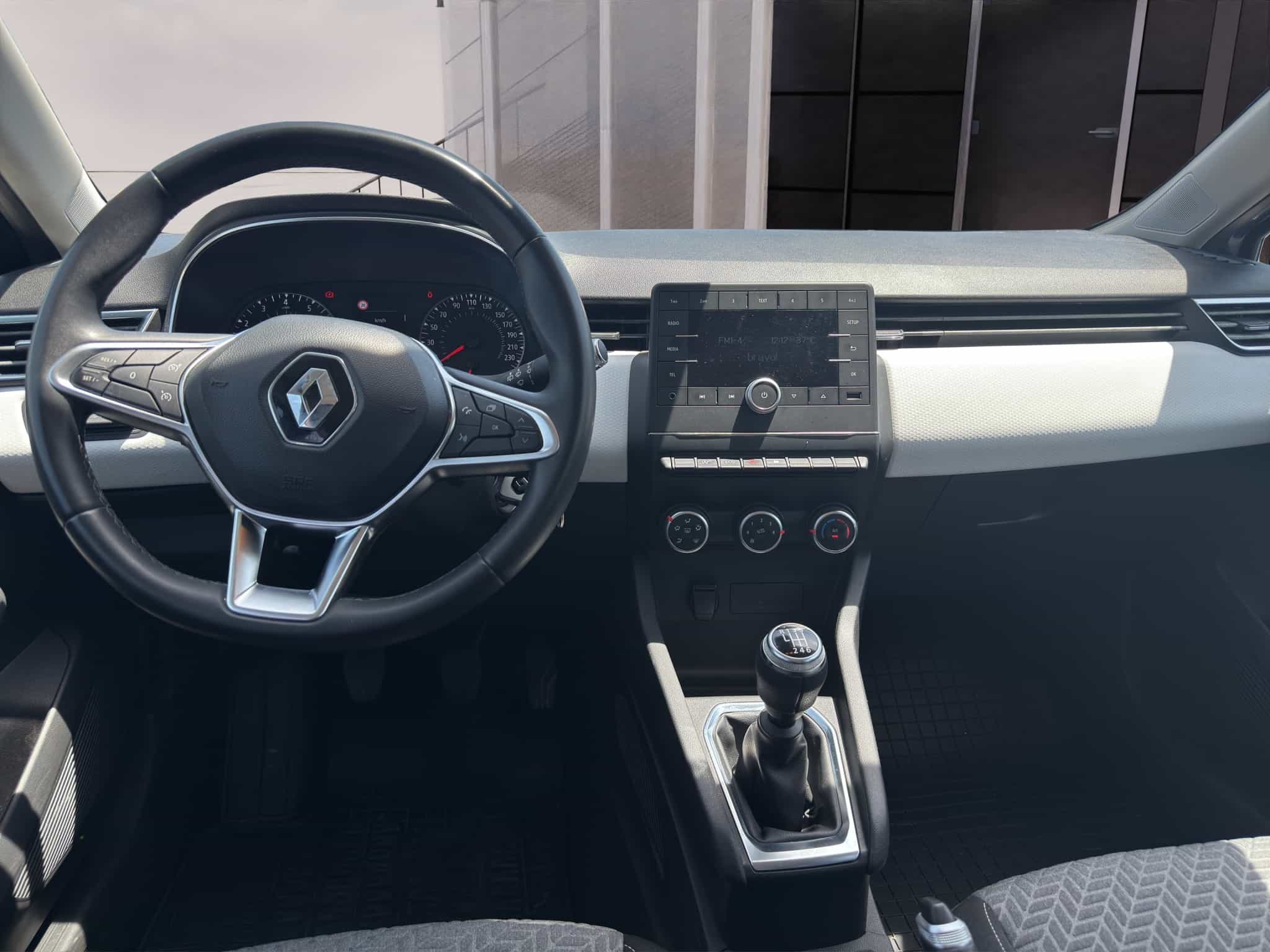 Renault Clio Limited TCe 90 HR | SERVISNA | JAMSTVO |