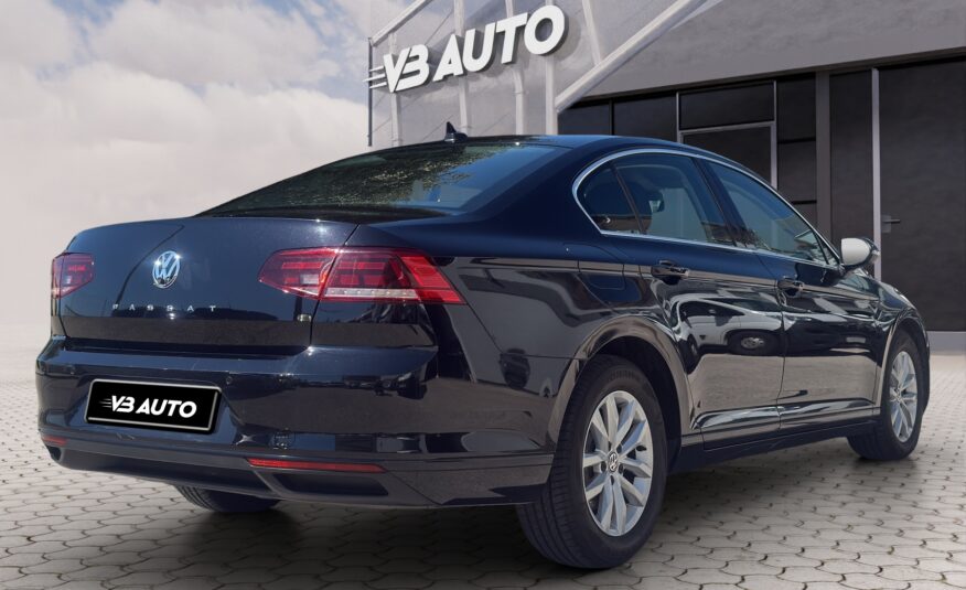 VW Passat 2,0 TDI AUT. | HR | SERVISNA | JAMSTVO