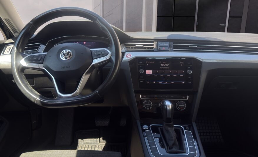 VW Passat 2,0 TDI AUT. | HR | SERVISNA | JAMSTVO