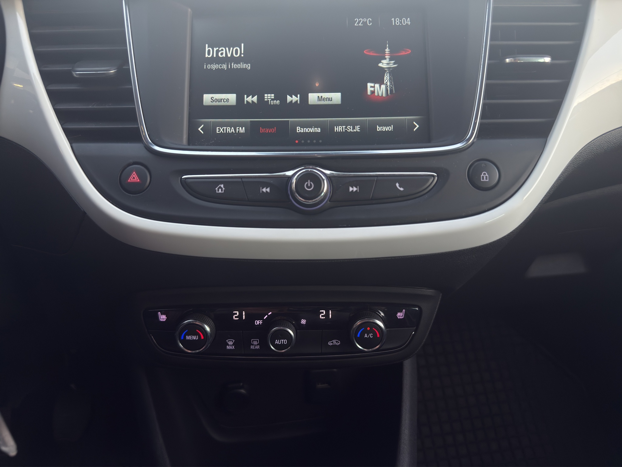 Opel Crossland X DESIGN I TECH 1.2 XHL | HR | SERVISNA | JAMSTVO |